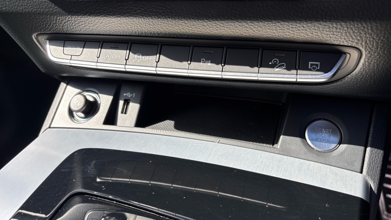 Audi Q5 40 TDI Quattro S Line 5dr S Tronic Diesel Estate